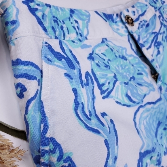 Lilly Pulitzer The Buttercup Blue White Scallop Floral Cotton Shorts Siz… - Picture 11 of 16